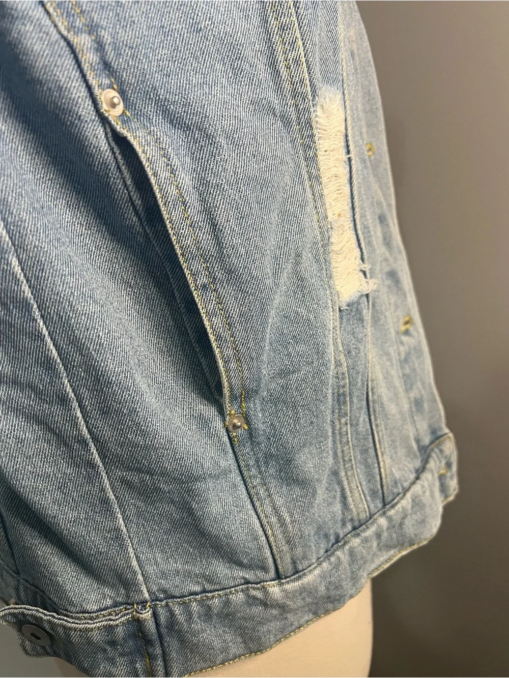 Love Tree Size S Blue Distressed Long Sleeve Denim Jacket Hip Length